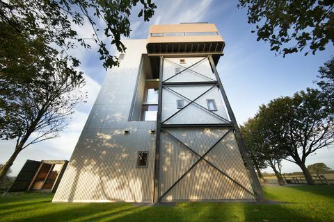 grande casa dei disegni dell'anno 2021, riba la torre dell'acqua