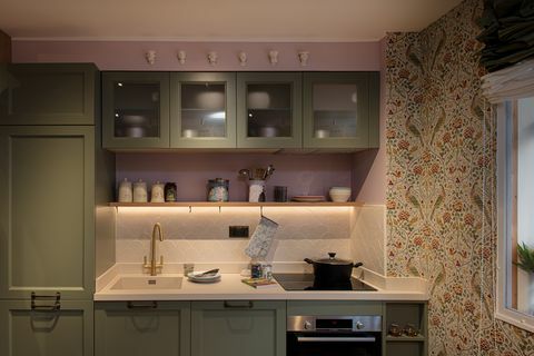 Piccola cucina trasformabile in studio londinese