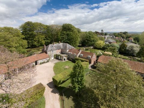 Manor Farm House - Wiltshire - Vivien Leigh - antenna - Savills