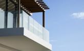 Idee eleganti per il balcone e come installare una terrazza sul tetto