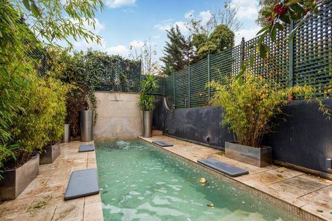 Casa in vendita a Londra con piscina rara e unica