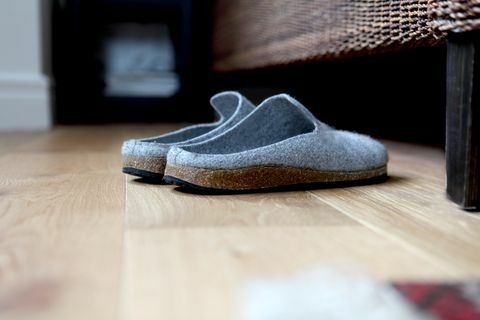 Pantofole in feltro grigio 
