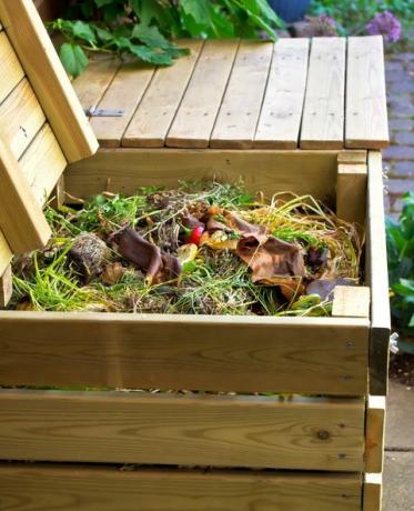 come realizzare contenitori per compost in legno per i rifiuti di cucina e giardino di verdure?