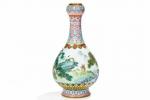 Il vaso cinese trovato in un attico vende per £ 14 milioni all'asta di Sotheby's
