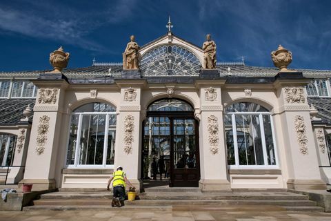 La casa temperata recentemente rinnovata di Kew Garden riapre al pubblico