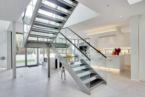 Allegria - Tunbridge Wells - scalinata - Savills