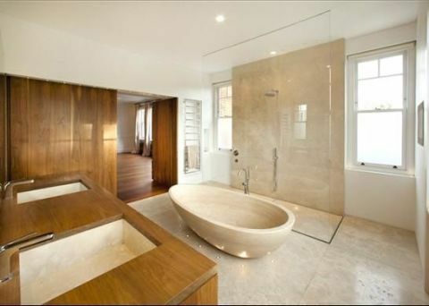 The Apprentice 2016 candidate house - bathroom