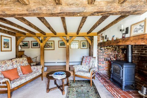 cottage con tetto in paglia in vendita nell'hampshire