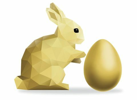 Low Poly Coniglio d'oro con oro Easter Egg over White